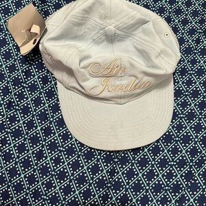 Air Jordan White Cap